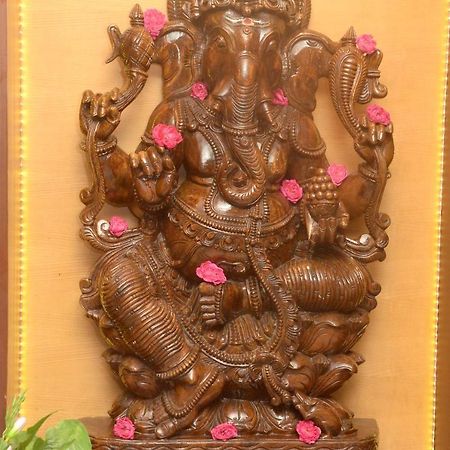 Hotel Kanakabhishegam First Hotel From The Thirukadaiyur Temple Tirukkadaiyur Esterno foto