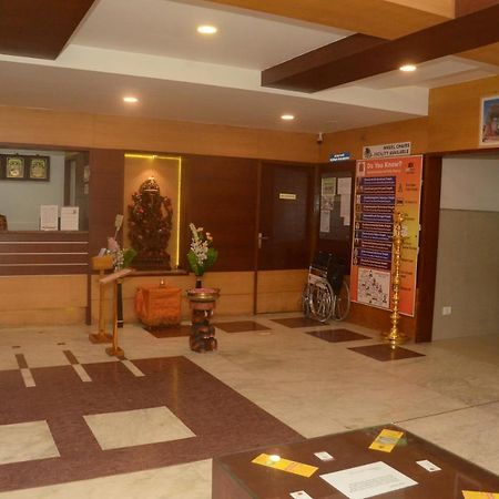 Hotel Kanakabhishegam First Hotel From The Thirukadaiyur Temple Tirukkadaiyur Esterno foto